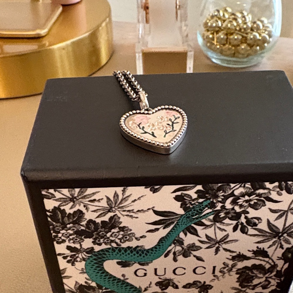 Gucci Silver Heart Charm Necklace - Picture 5 of 8